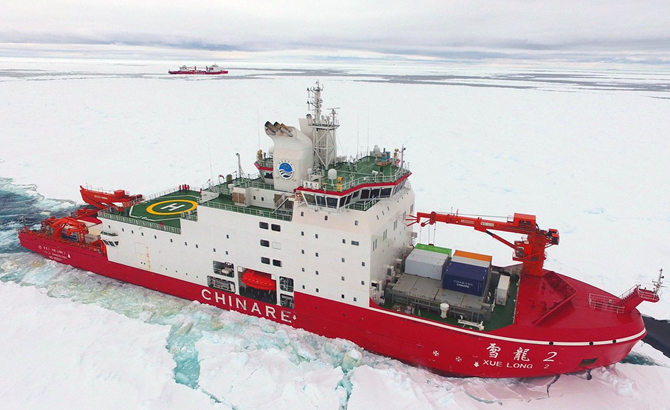 Çin’in buz kıran gemileri