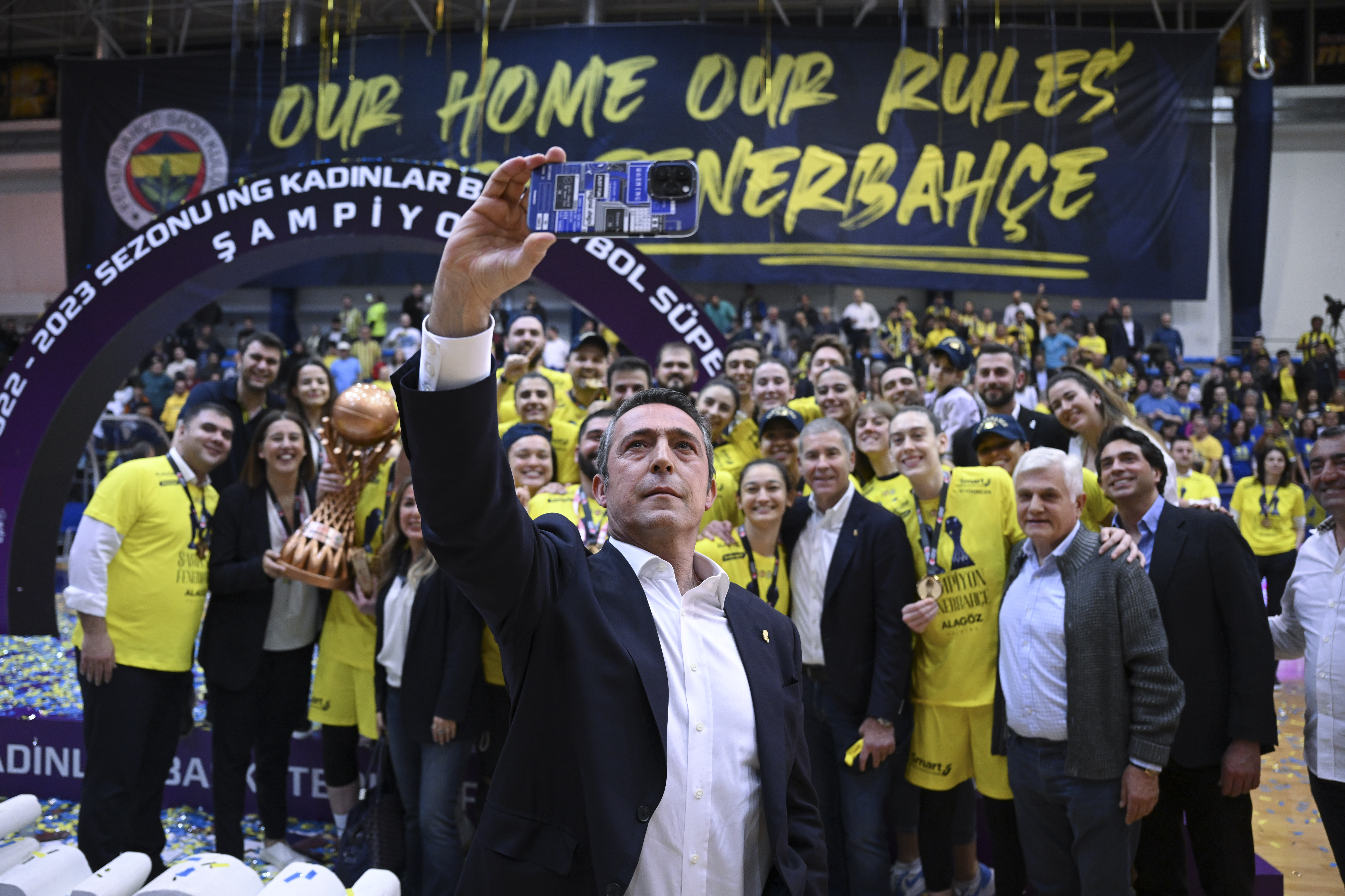 şampiyon Fenerbahçe