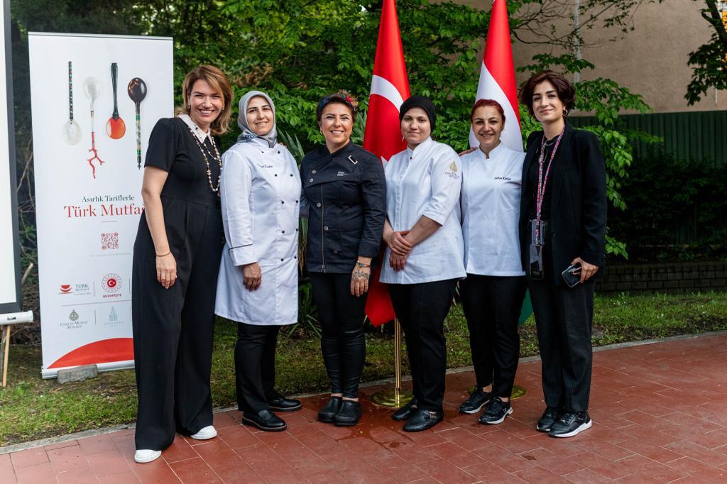 Budapeşte Büyükelçisi Gülşen Karanis Ekşioğlu