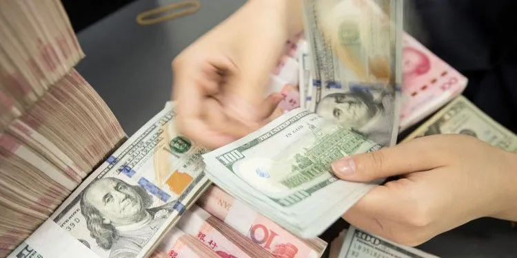 Dolar/TL, 23,67 seviyesinden işlem görüyor