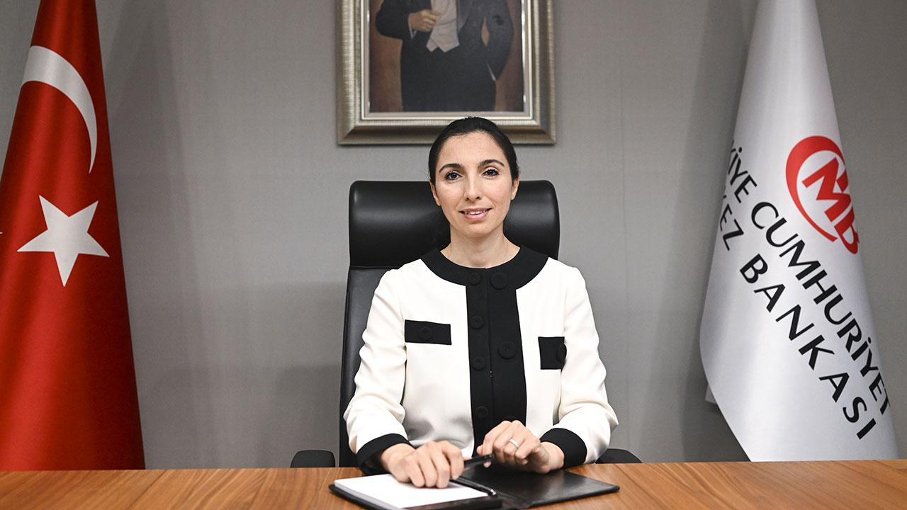  Hafize Gaye Erkan