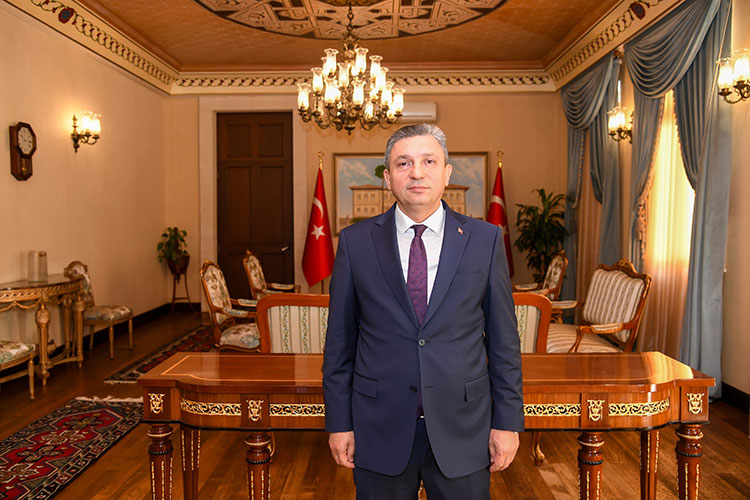 Antalya Valisi Hulusi Şahin,