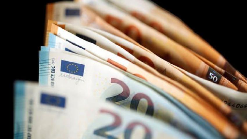 Serbest piyasada döviz açılış fiyatları
