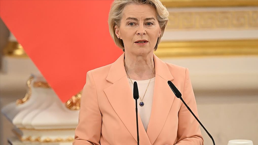 AB Komisyonu Başkanı Ursula von der Leyen, ABD'nin gemilerin yükünü indirmesi için askeri