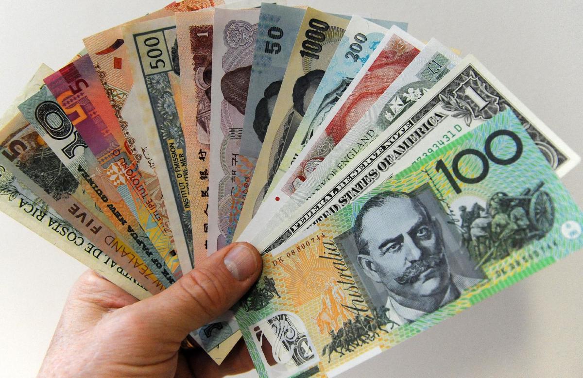 İstanbul serbest piyasada dolar 32,1970