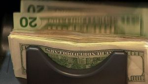 Dış ticaret açığı Ağustos'ta yüzde 57,95 azaldı