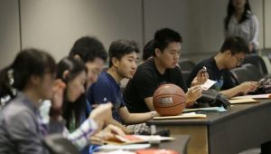 Çinliler ABD’de Eğitime Yatırım Gözüyle Bakıyor