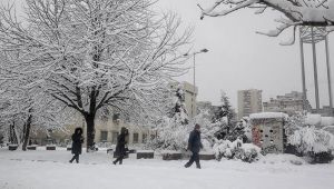 Bosna Hersek'te kar hayatı olumsuz etkiledi