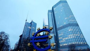 ECB küresel ekonominin yavaşlayacağını öngörüyor