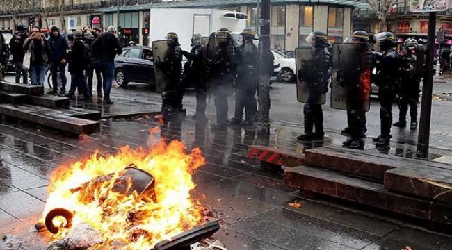 Fransa'da öğrenciden polis hakkında suç duyurusu