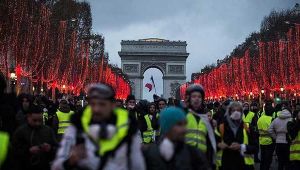 'Sarı yelekliler'i yine memnun etmedi