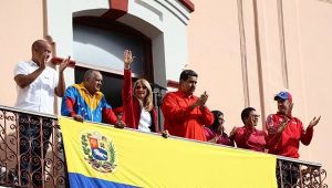 Rusya'dan Maduro'ya destek geldi