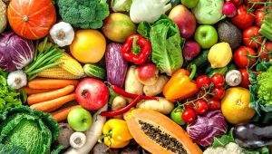 1 liraya aldıkları salatalığı 9 liraya satmışlar!