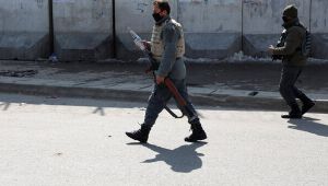 Afganistan'da Taliban polisleri katletti