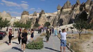 Kapadokya'yı bir ayda 128 bin 955 turist ziyaret etti