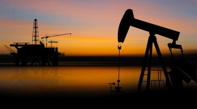Petrol fiyatları dört ayın zirvesinden geriledi