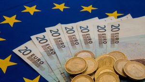 AB, Yunanistan'a 970 Milyon Euro Hibe Edecek 