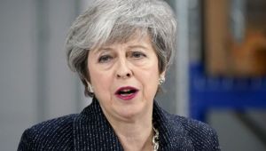 May'den Brexit'e yeni erteleme açıklaması