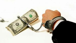 Hazine 7,4 milyar lira borçlandı