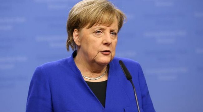 Merkel'den kamu kurumlarına uyarı!