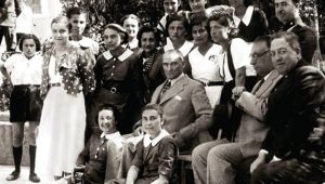 Siyasette erkek egemenliği ve kadını seks objesi olarak gören anlayış