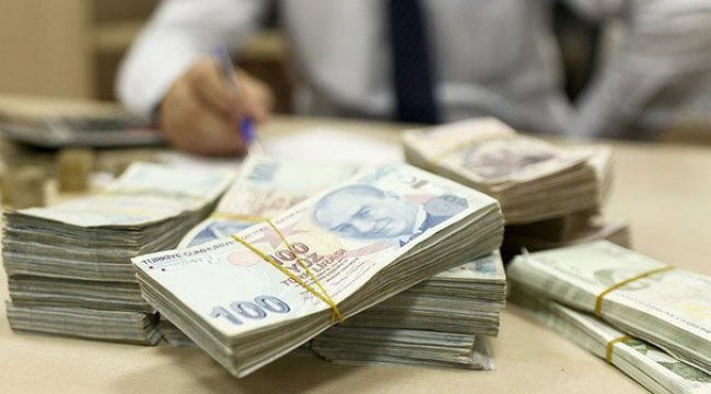 Ünlü giyim markası yarı fiyatına satıldı
