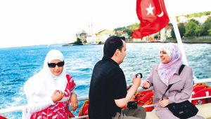 Emlak ve turist sayısında düşüş
