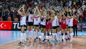 A Milli Kadın Voleybol Takımı 16 yıl sonra final peşinde