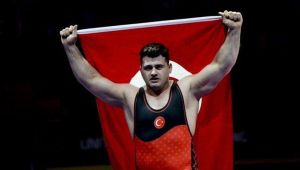 Rıza Kayaalp dördüncü kez dünya şampiyonu!