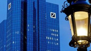 “Deutsche bonus ödemelerini yüzde 20 azaltmayı değerlendiriyor”