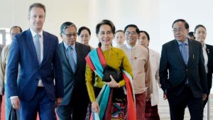 Nobel Barış Ödüllü Suu Kyi Soykırım İddiasıyla Adalet Divanı Karşısında