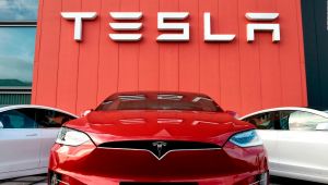 Tesla 100 milyar dolarlık piyasa değeriyle dünyanın 2. en büyük otomotiv şirketi oldu