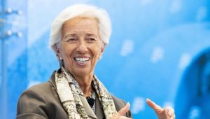  Christine Lagarde kendisini karantinaya aldı