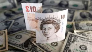 Sterlin dolar karşısında 35 yılın düşüğünü gördü