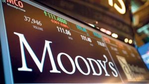 Moody's Hindistan'ın kredi notunu düşürdü