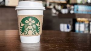 Starbucks 400 şubesini kapatıyor