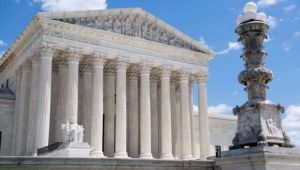 Trump'ın Göçmen Adımına Anayasa Mahkemesi Engeli