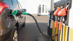 ABD ve Asya'da petrol fiyatlarını artırdı