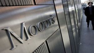 Moody's 13 Türk bankasının kredi notunu düşürdü, görünüm negatif