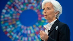 Lagarde: Virüs vakalarındaki artış ekonomi için açık bir risk