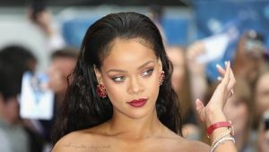 Rihanna, Forbes'un kendi girişimleriyle zengin olan kadınlar listesine girdi