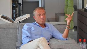 Cem Uzan: MİT görevlisini evimden kovdum