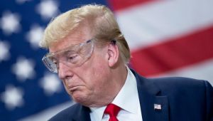 Çinli şirketlere borsa vetosu için gözler Trump'ta