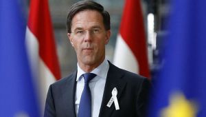 Avrupa'da ikinci kriz: Hollanda hükümeti istifa etti
