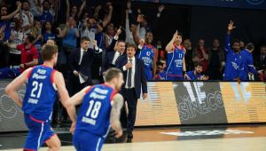 Anadolu Efes Final Four'a yükseldi