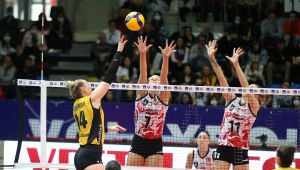 VakıfBank, AXA Sigorta Kupa Voley’de finalde!