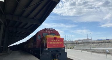 Xinjiang'da demiryoluyla taşınan kargoların ağırlığı 100 milyon tonu aştı