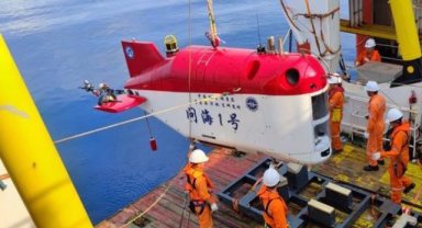 Çin, 6 bin metrelik ilk derin deniz keşif robotunu teslim etti