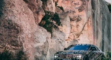 FULL ELEKTRİKLİ ROLLS-ROYCE SPECTRE'IN İKİNCİ TEST AŞAMASI DEVAM EDİYOR.