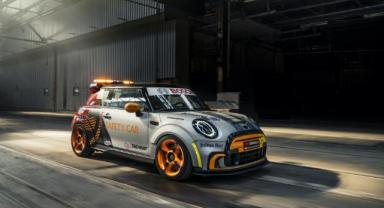 FIA Formula E Resmi Güvenlik Aracı MINI E-Pacesetter İlk Kez Türkiye'de